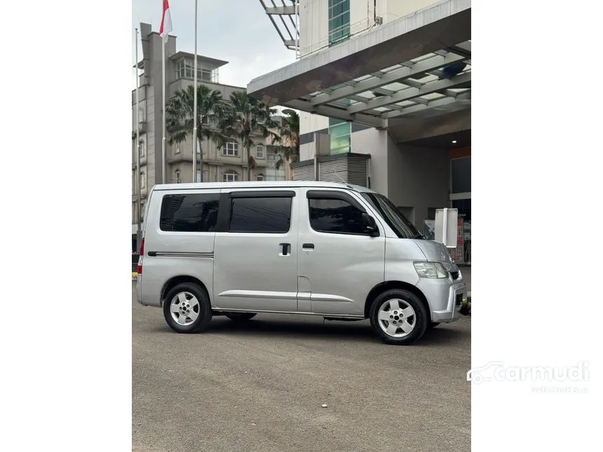 2014 Daihatsu Gran Max Mini Bus D PS Van