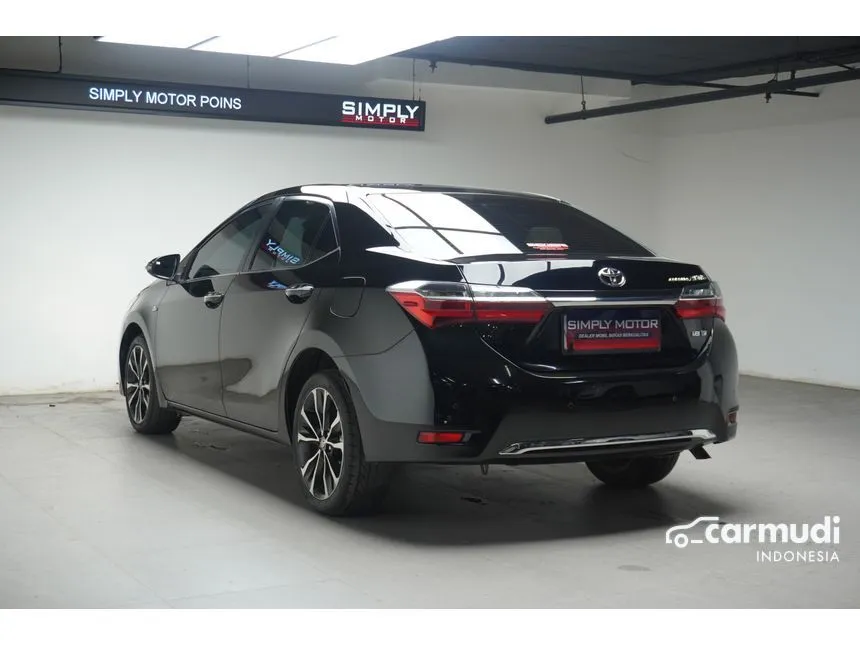 2017 Toyota Corolla Altis V Sedan