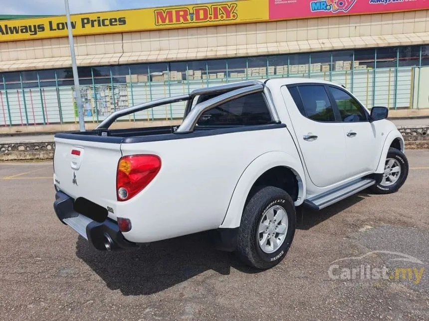 2011 Mitsubishi Triton Dual Cab 4X4 Pickup