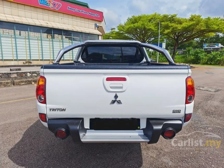 2011 Mitsubishi Triton Dual Cab 4X4 Pickup