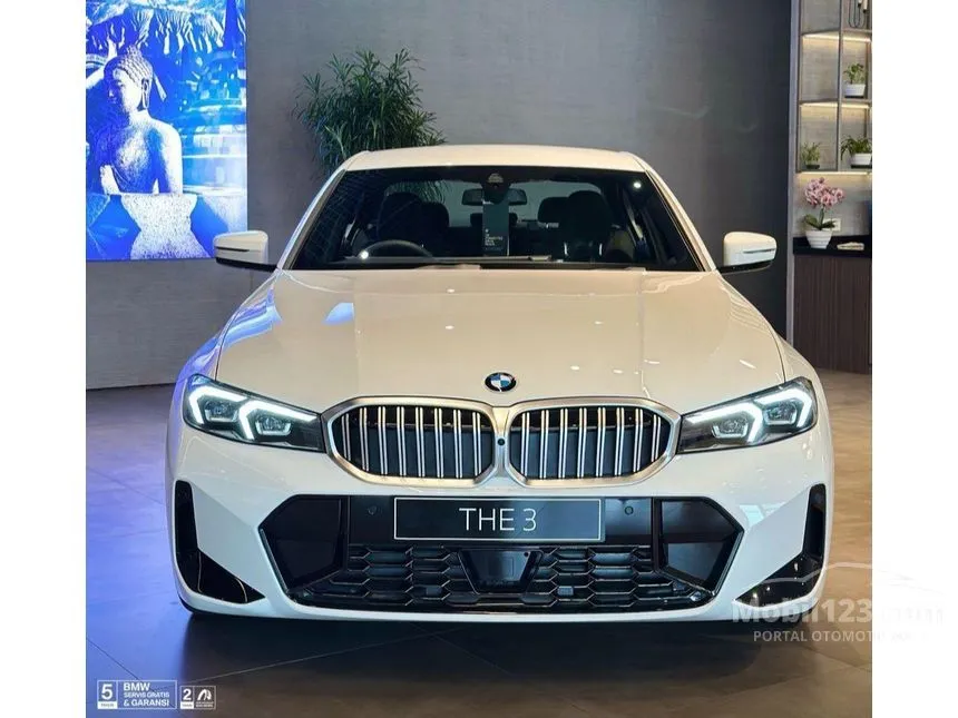 2025 BMW 320i M Sport Sedan