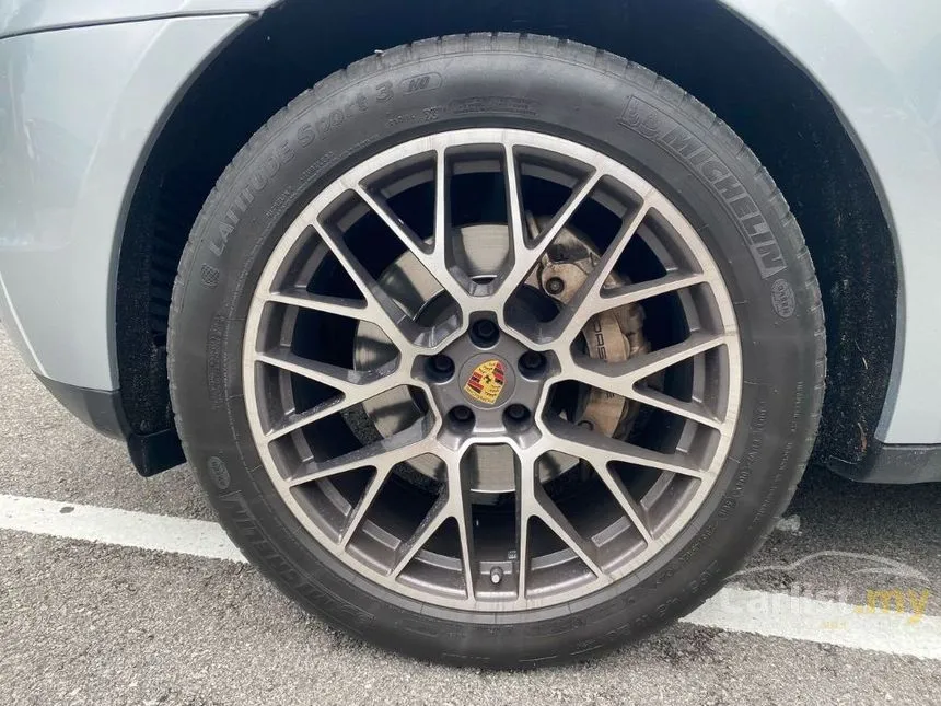 2016 Porsche Macan GTS SUV