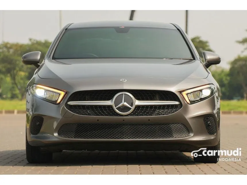 2022 Mercedes-Benz A200 progressive line Sedan