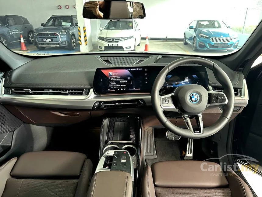 2025 BMW iX1 eDrive20 M Sport SUV