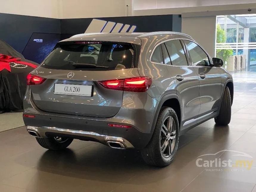 2024 Mercedes-Benz GLA200 Progressive Line SUV