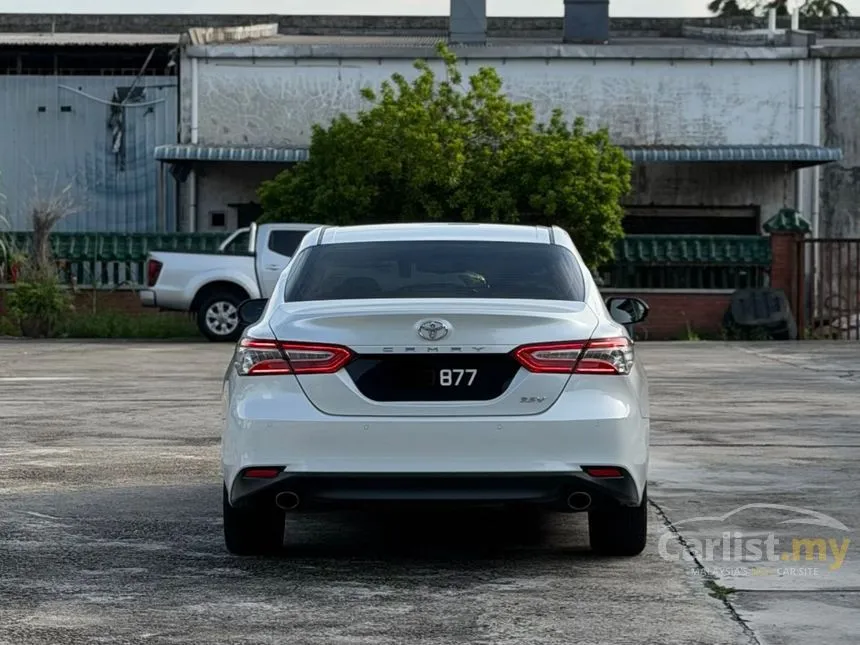 2020 Toyota Camry V Sedan