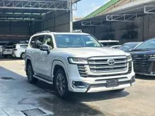 (GRADE 5A) 2024 TOYOTA LAND CRUISER 3.5L (T) ZX PETROL *FREE 6 YEARS WARRANTY INCLUDE AIRCOND / LOW MILEAGE