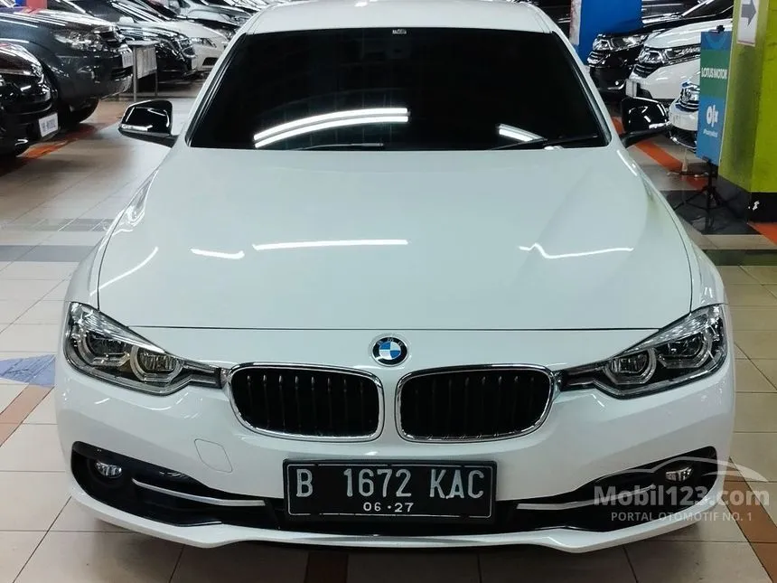 Jual Mobil BMW 320i 2016 Sport 2.0 di DKI Jakarta Automatic Sedan Putih Rp 335.000.000