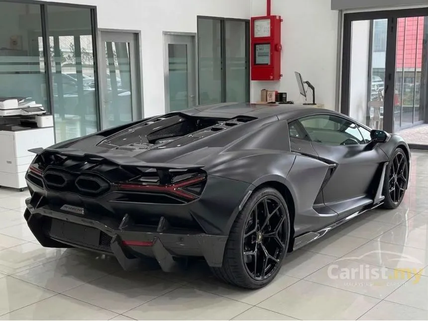 2025 Lamborghini Revuelto Coupe