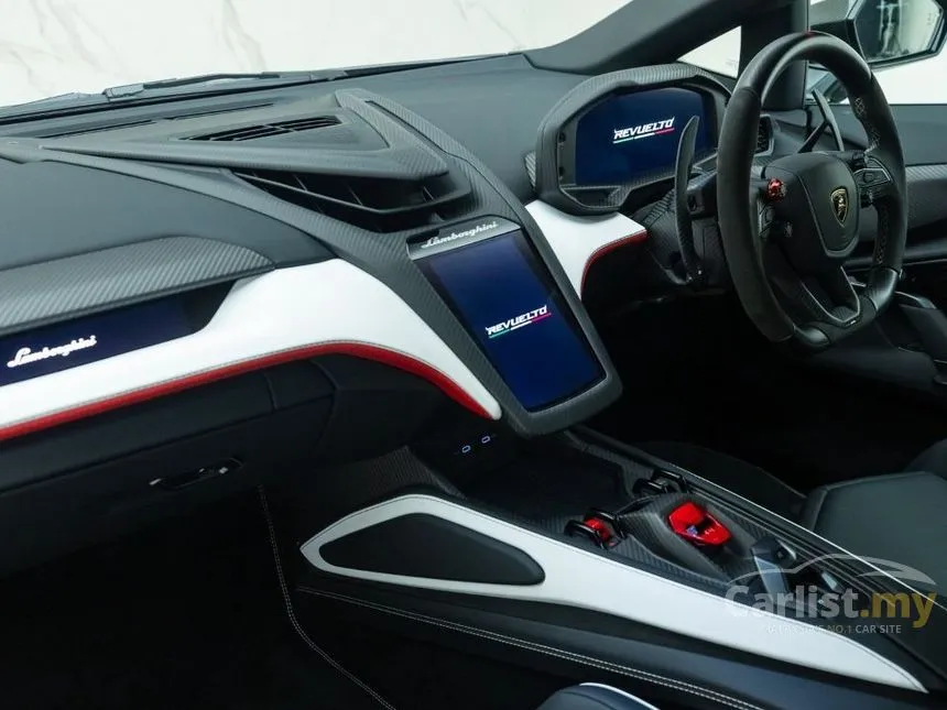 2025 Lamborghini Revuelto Coupe