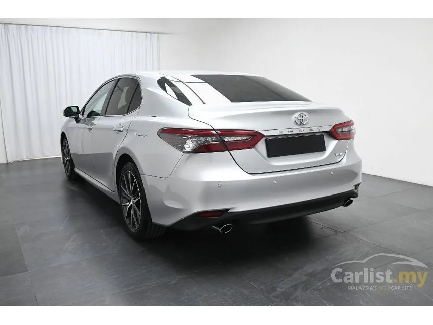 2022 Toyota Camry V Sedan