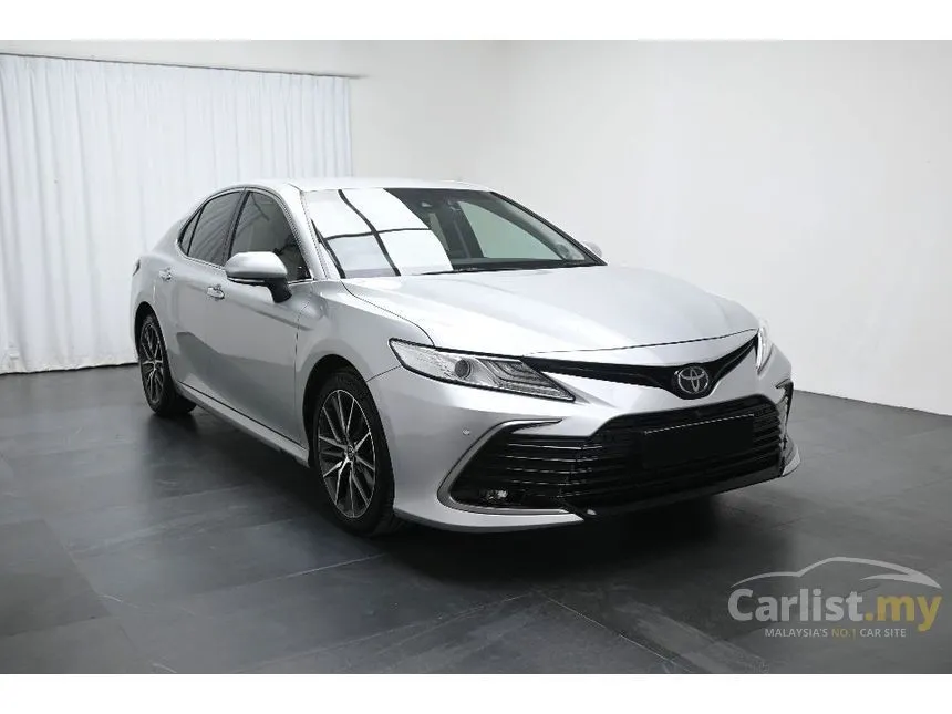 2022 Toyota Camry V Sedan