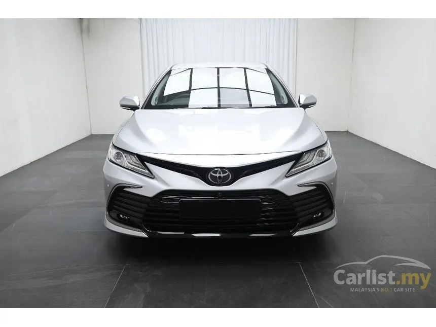 2022 Toyota Camry V Sedan