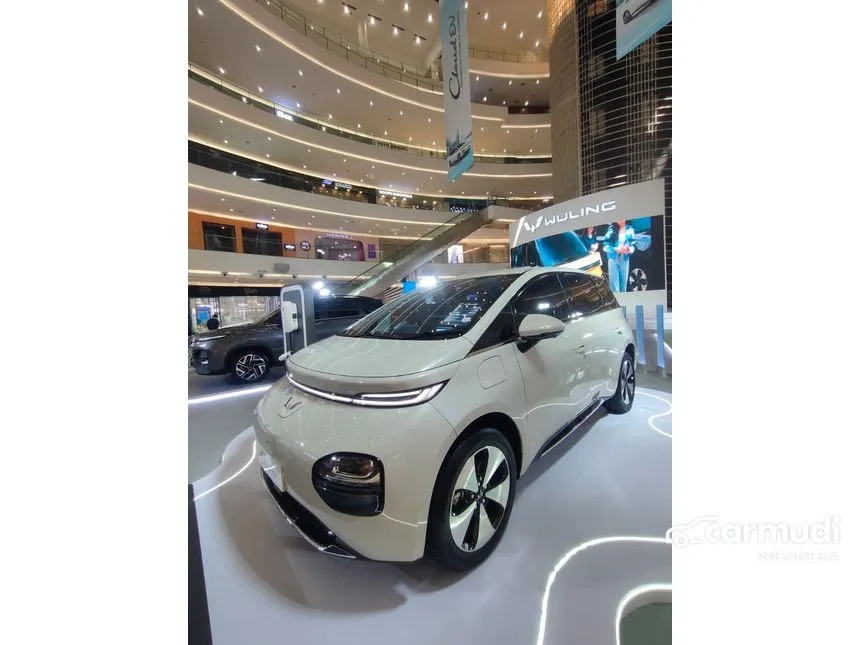 2024 Wuling Cloud EV EV Hatchback