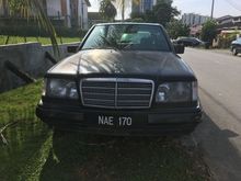 1997 Mercedes-Benz 220E 2.2