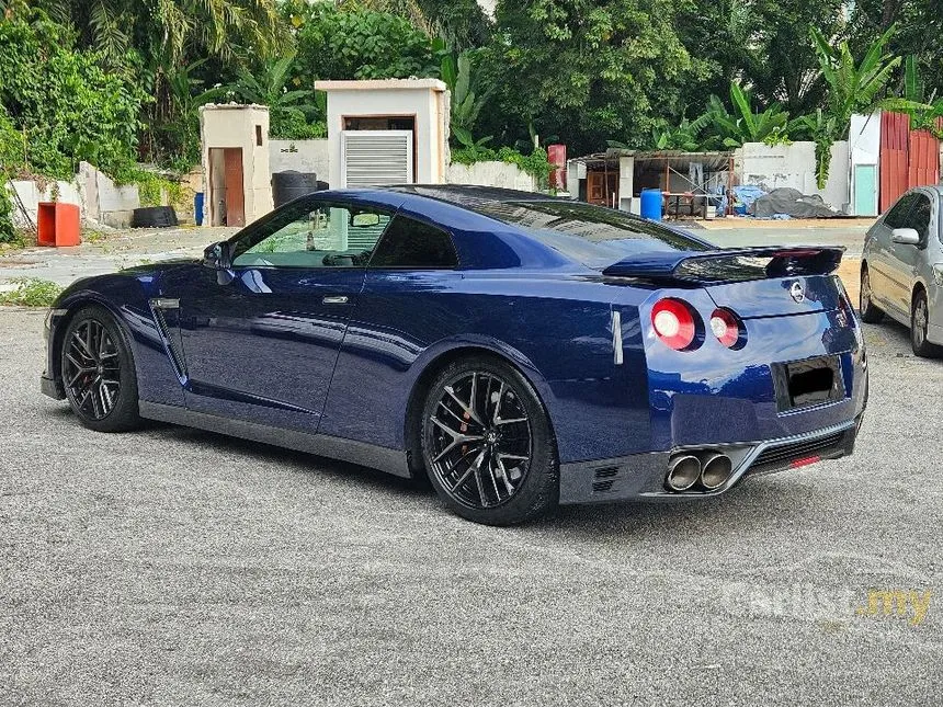 2011 Nissan GT-R Coupe