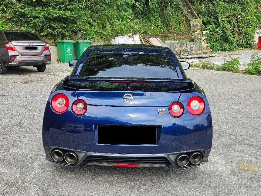 2011 Nissan GT-R Coupe