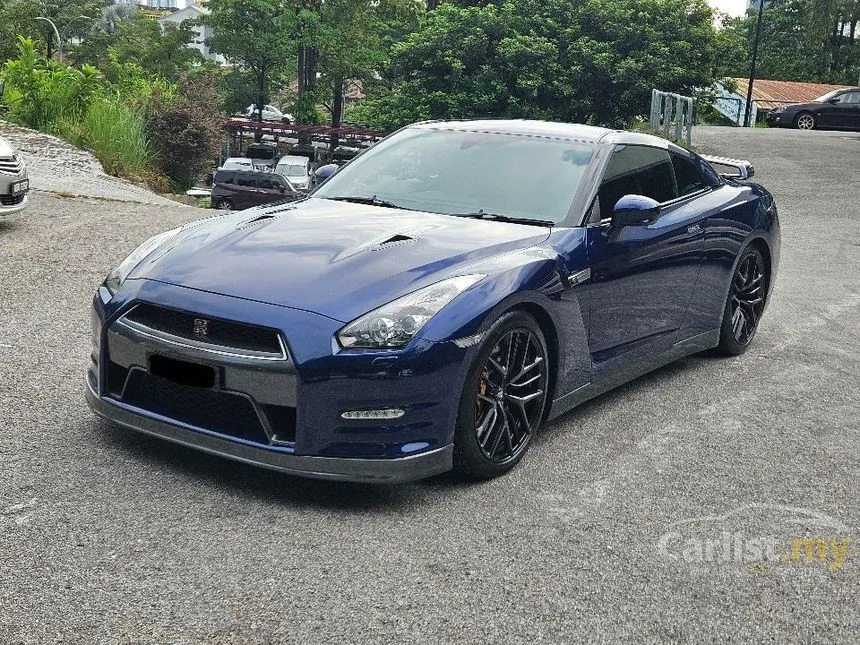 2011 Nissan GT-R Coupe