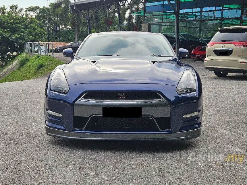 2011 Nissan GT-R Coupe