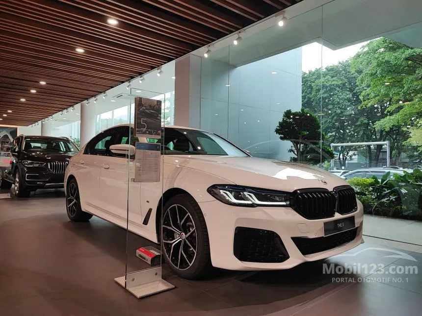 2023 BMW 520i M Sport Sedan