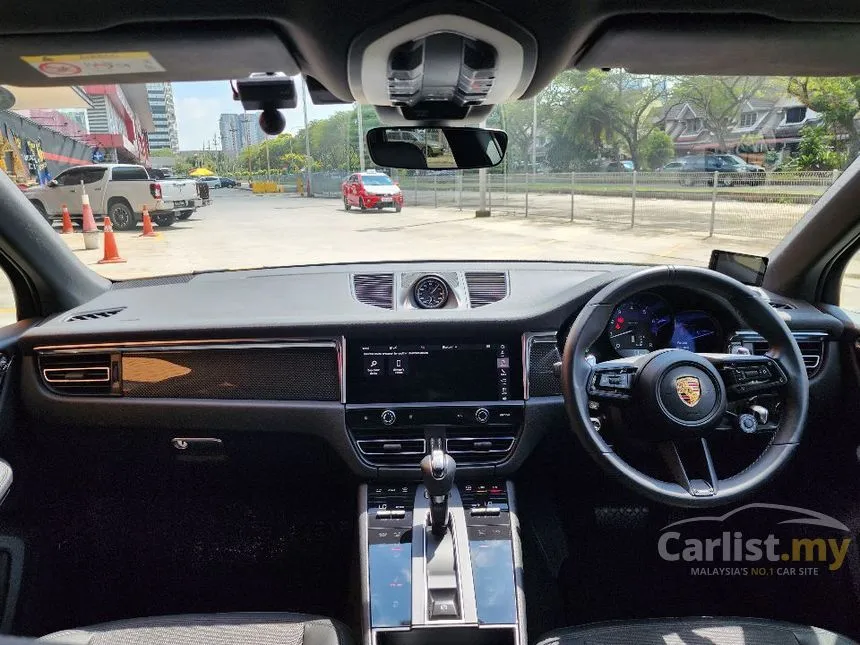 2022 Porsche Macan SUV