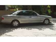 1997 Mercedes-Benz E230 2.3 W210 2.3 Automatic Sedan