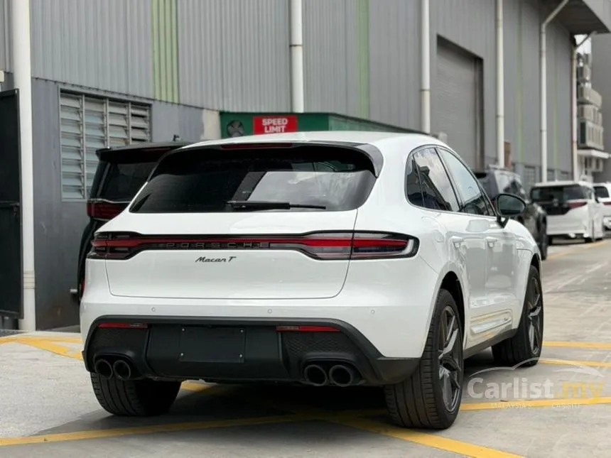 2025 Porsche Macan SUV