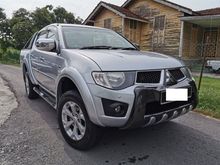 2013 Mitsubishi TRITON 2.5 VGT (A)4WD DIESEL TURBO