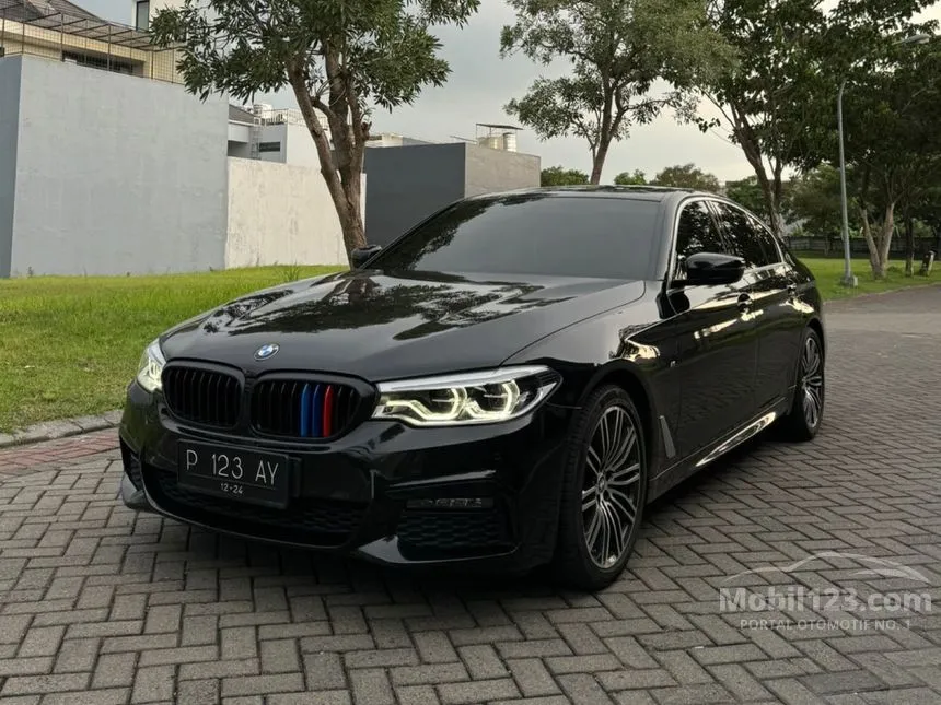 Jual Mobil BMW 530i 2019 M Sport 2.0 di Jawa Timur Automatic Sedan Hitam Rp 775.000.000
