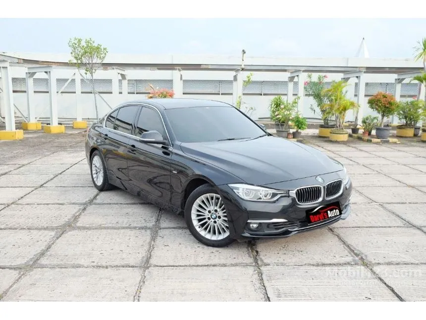Jual Mobil BMW 320i 2018 Luxury 2.0 di DKI Jakarta Automatic Sedan Hitam Rp 420.000.000