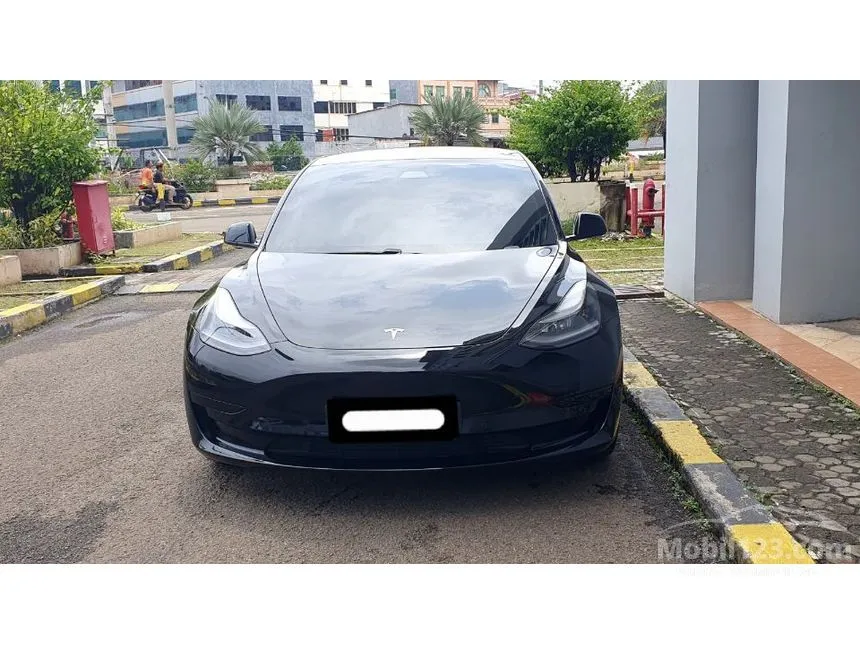 2021 Tesla Model 3 Standard Range Plus Sedan