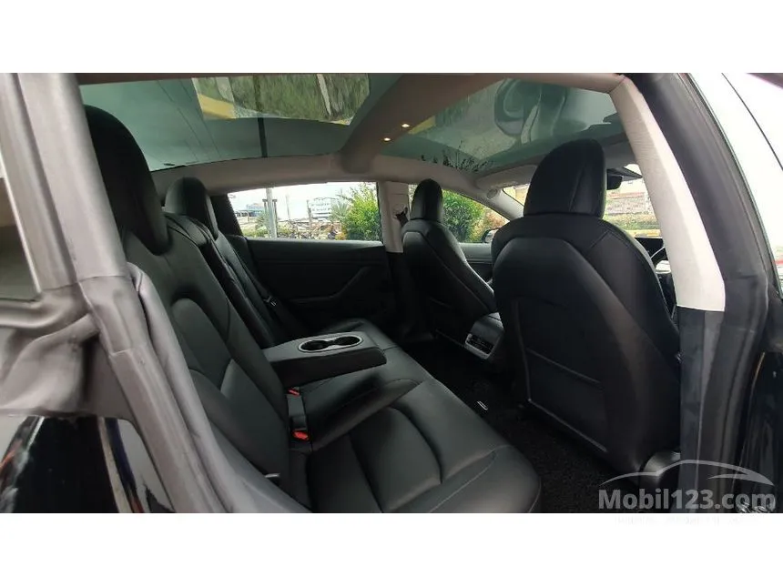 2021 Tesla Model 3 Standard Range Plus Sedan