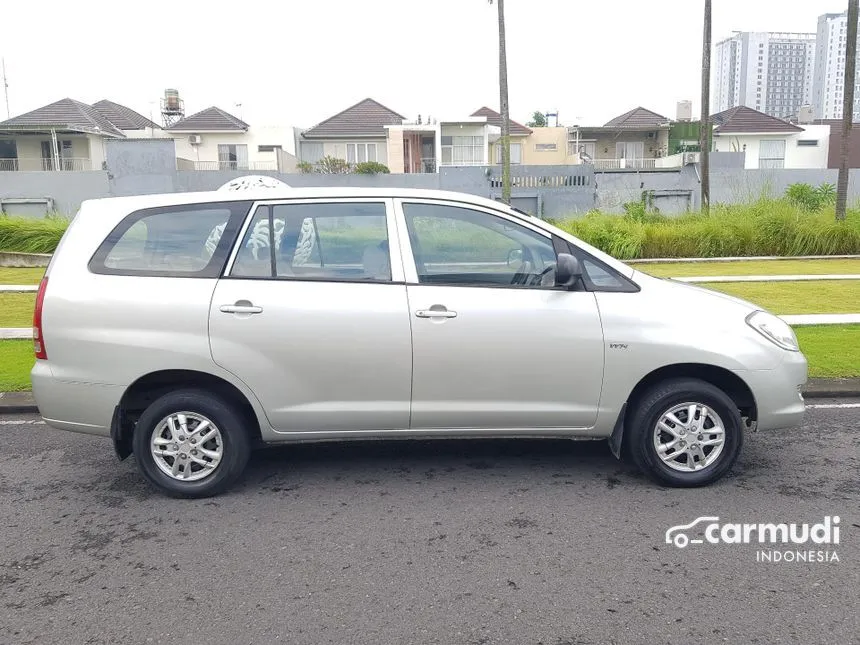2005 Toyota Kijang Innova E MPV