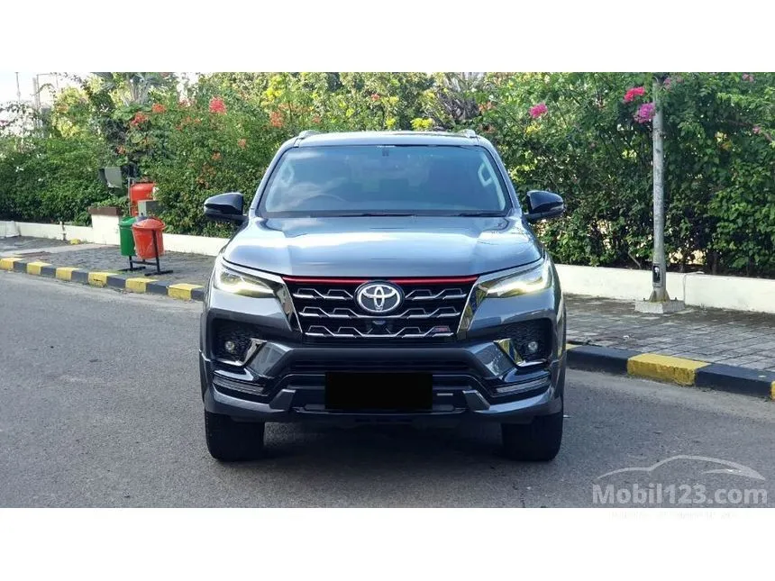 Jual Mobil Toyota Fortuner 2021 TRD 2.4 di Jawa Barat Automatic SUV Abu
