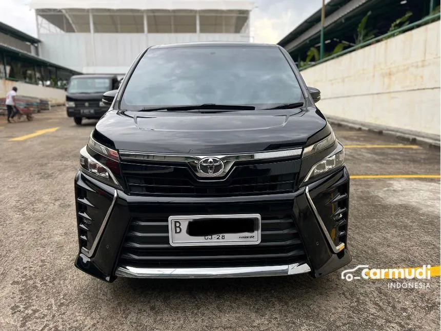 2018 Toyota Voxy MPV