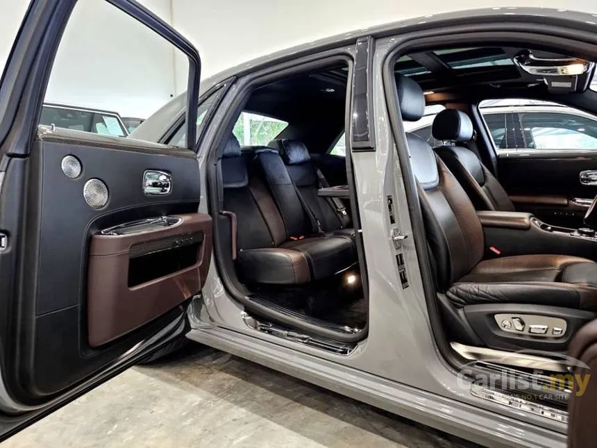 2018 Rolls-Royce Ghost Black Badge Sedan