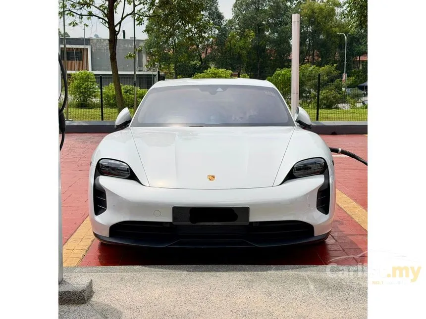 2022 Porsche Taycan 4S Sedan