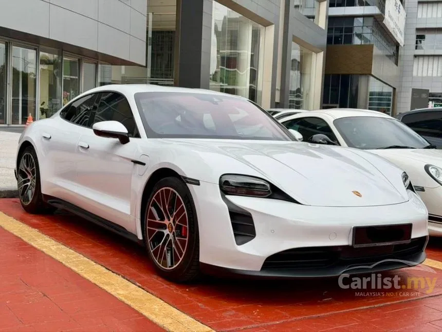 2022 Porsche Taycan 4S Sedan