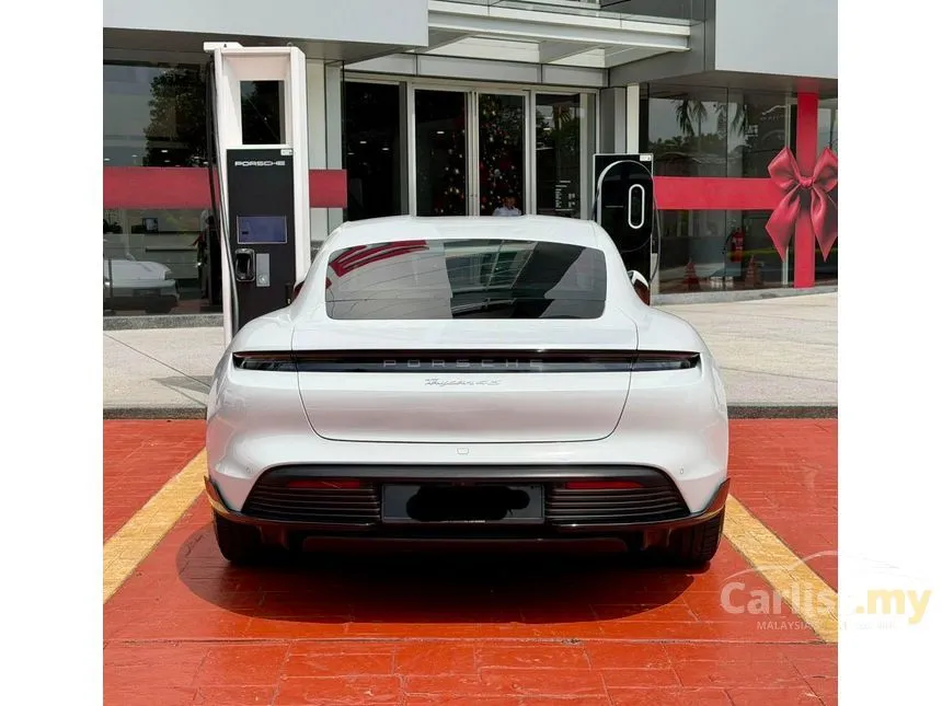 2022 Porsche Taycan 4S Sedan