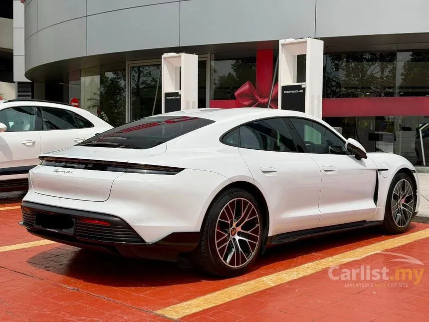 2022 Porsche Taycan 4S Sedan