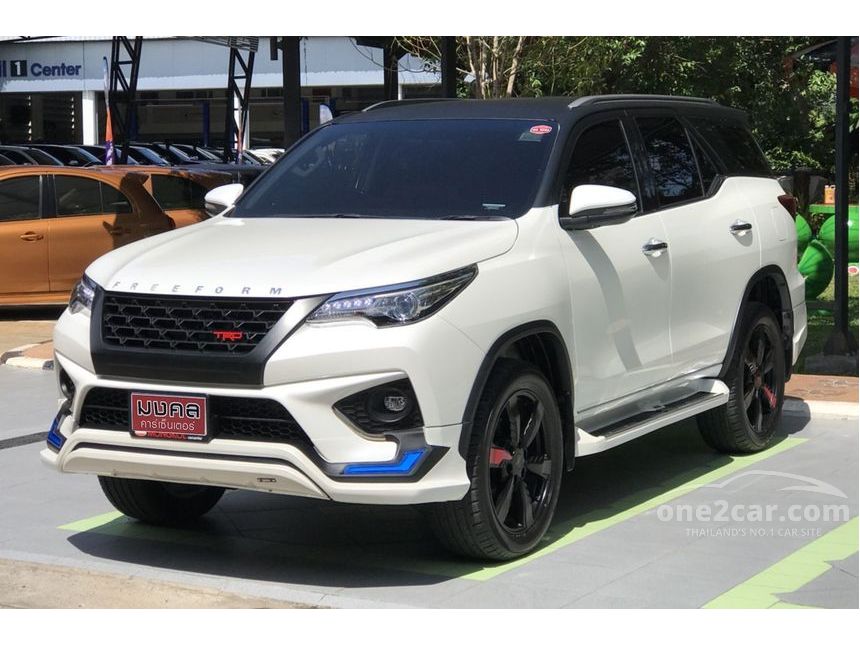 Toyota fortuner trd pro