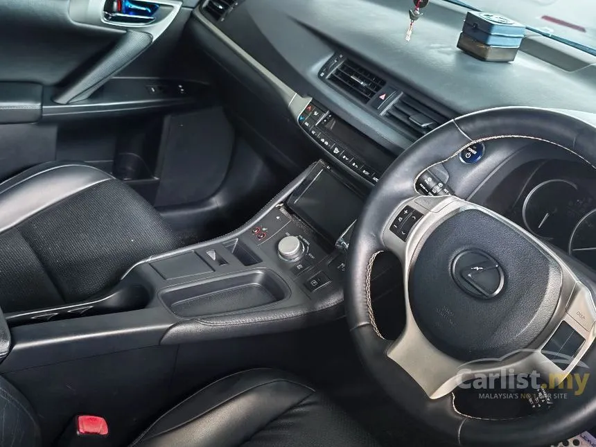 2011 Lexus CT 200h Hatchback