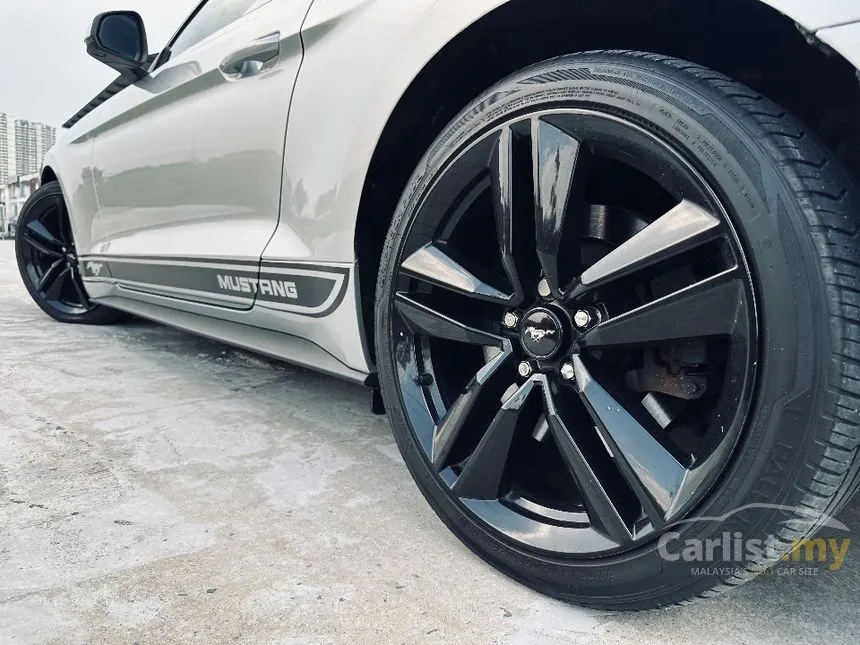 2017 Ford MUSTANG Coupe