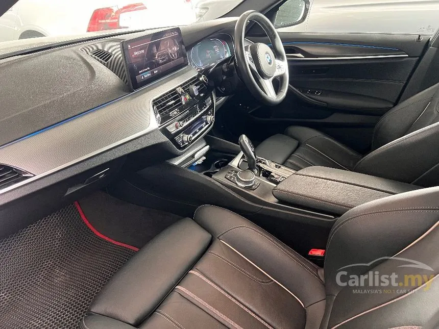 2021 BMW 530e M Sport Sedan