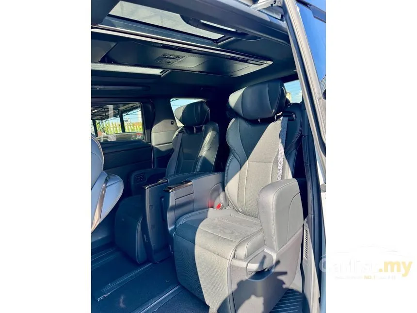 2024 Toyota Alphard Z 7-Seater MPV