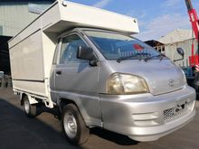 Nissan pasar malam luton box /Toyota food truck