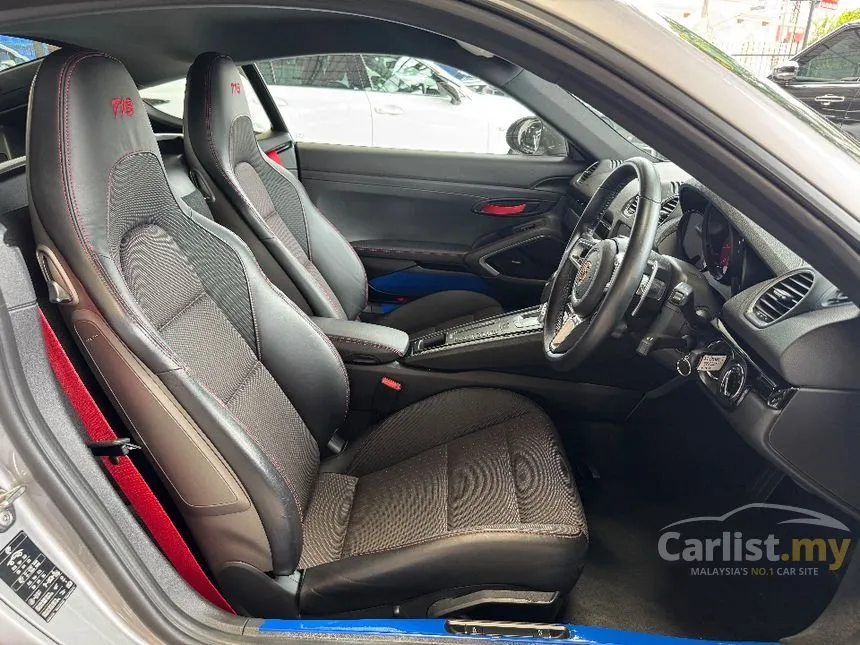 2021 Porsche 718 Cayman Coupe