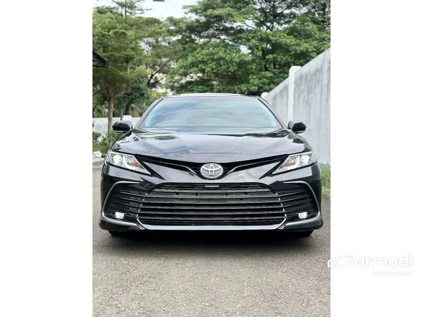 2023 Toyota Camry V Sedan