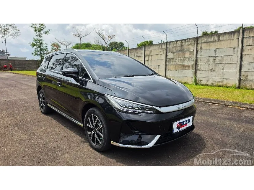 2025 BYD M6 Superior 7 Seater MPV