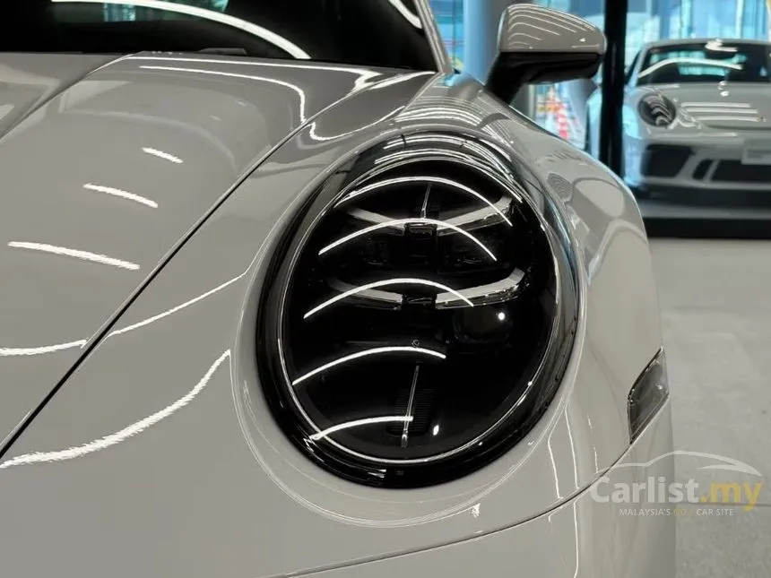 2025 Porsche 911 Carrera Coupe